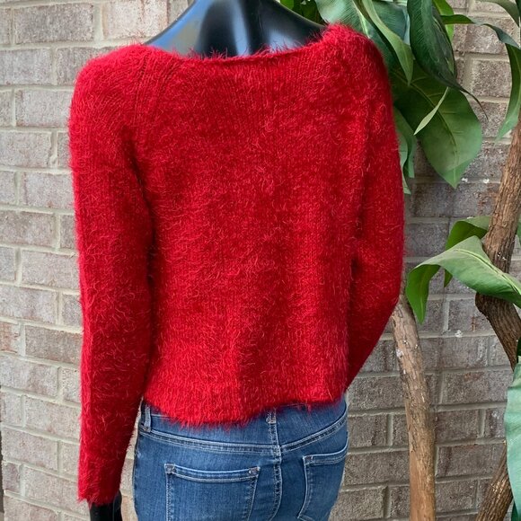 Decree Fuzzy Eyelash Knit Long Sleeve Boatneck Cropped Sweater Sz M - Picture 5 of 13